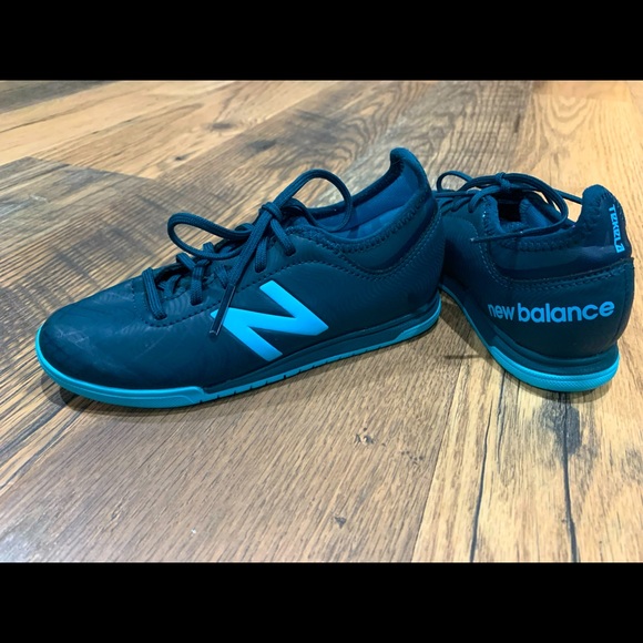 New Balance Youth Indoor Soccer Cleats 